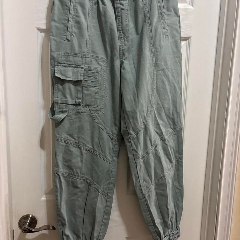 Forever-21 Women's Green and Khaki Trousers